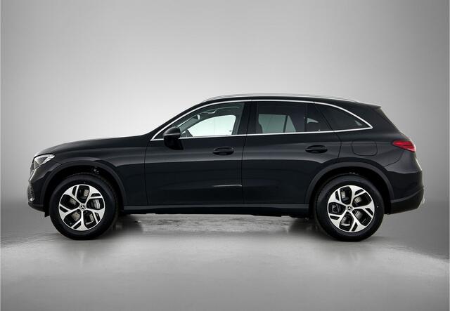 Mercedes-Benz GLC-KLASSE 300e 4MATIC Business Solution | Memorypakket | Advanced plus pakket | Chroompakket | Parkeerpakket | Trekhaak | Middenconsole ruitlook zilvergrijs | Sfeerverlichting | URBAN GUARD Plus |