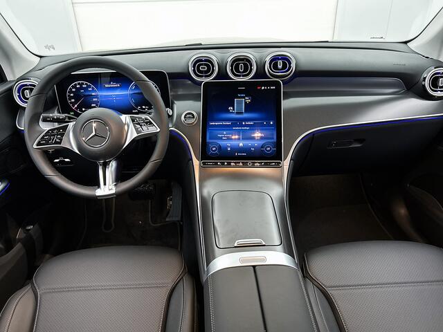 Mercedes-Benz GLC-KLASSE 300e 4MATIC Business Solution | Memorypakket | Advanced plus pakket | Chroompakket | Parkeerpakket | Trekhaak | Middenconsole ruitlook zilvergrijs | Sfeerverlichting | URBAN GUARD Plus |