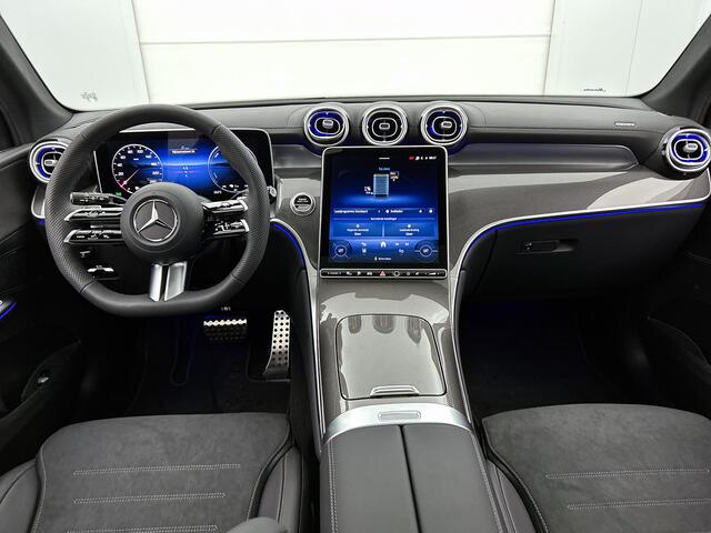 Mercedes-Benz GLC-KLASSE 300e 4MATIC Business Solution AMG | Advanced plus pakket | Trekhaak | Middenconsole metaalstructuur | Panoramaschuifdak | 20 inch vijfspaaks lichtmetalen AMG-velgen | URBAN GUARD plus |