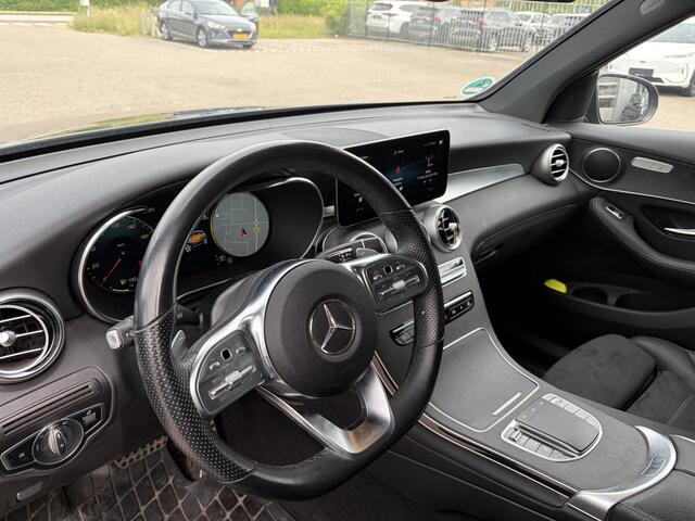 Mercedes-Benz GLC-KLASSE 300e 4MATIC AMG Line 320 PK | Nieuw binnen, meer foto's volgen nog! | PHEV | Panormadak | Trekhaak | Stoelverwarming