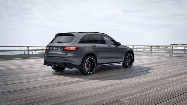 Mercedes-Benz GLC-KLASSE AMG 63 S 4MATIC+ | Keramische Remmen | Trekhaak | Rijassistentiepakket | Burmester | Treeplanken | Stoelventilatie | Nappa leder | Air Balance pakket |