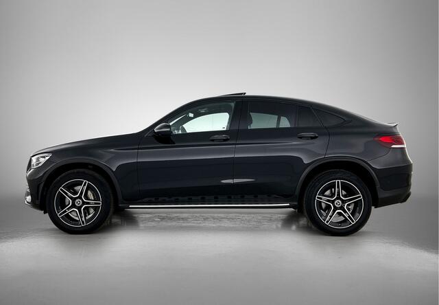 Mercedes-Benz GLC-KLASSE 300e 4MATIC AMG Nightpakket | Schuif-Kanteldak | Distronic | Memory | Alarm | 360°-camera | CarPlay | Sfeerverlichting | Inclusief 24 maanden Mercedes-Benz Certified garantie voor Europa.