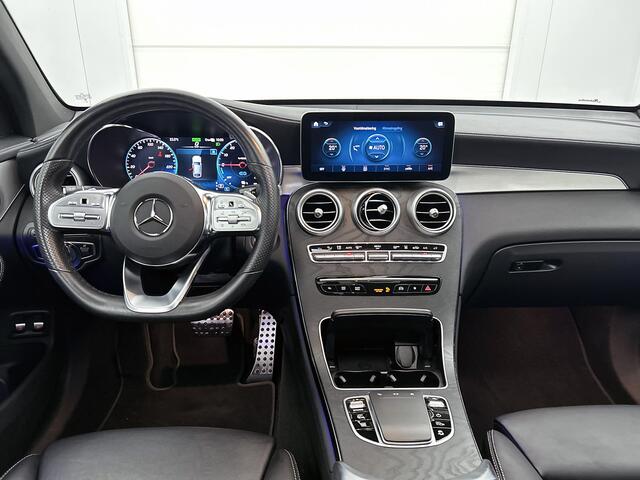 Mercedes-Benz GLC-KLASSE 300e 4MATIC AMG Nightpakket | Schuif-Kanteldak | Distronic | Memory | Alarm | 360°-camera | CarPlay | Sfeerverlichting | Inclusief 24 maanden Mercedes-Benz Certified garantie voor Europa.