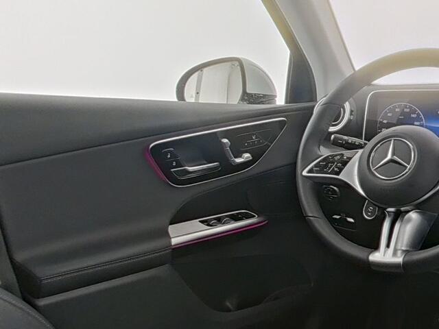 Mercedes-Benz GLC-KLASSE 300 e 4MATIC Plug-In Hybride Trekhaak | Panorama Schuif-Kanteldak | Memory voorstoelen | Ledkoplampen | Stoel en Stuurverwarming. Inclusief 24 maanden MB Certified garantie voor Europa.