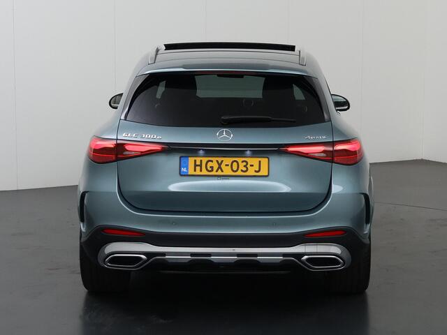 Mercedes-Benz GLC-KLASSE 300e 4MATIC Sport Edition | AMG | Trekhaak | Panoramadak | Digital Light | Memory |