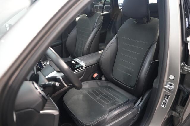 Mercedes-Benz GLC-KLASSE 400e 4MATIC AMG ? LUCHTVERING ? ACHTERAS BESTURING ? TREKHAAK ? ADAP CRUISE ? PANO ? BURMESTER ? HEAD UP ? 360 ? MEMORY ? DIGITAL LIGHT