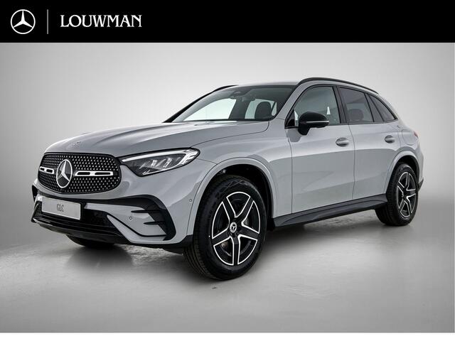 Mercedes-Benz GLC-KLASSE 300e 4MATIC Business Solution AMG | Advanced plus | Nightpakket | Parkeerpakket met achteruitcamera | Trekhaak | Middenconsole metaalstructuur | 19" vijfspaaks lichtmetalen AMG-velgen | URBAN GUARD Plus | Warmtewerend, donkergetint glas |
