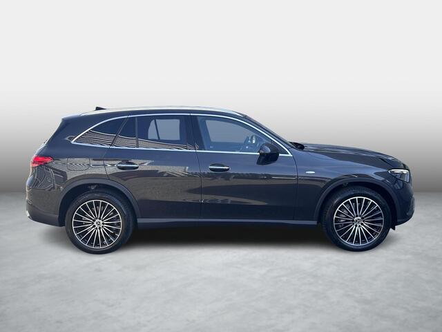 Mercedes-Benz GLC-KLASSE 300e 4MATIC AMG Line | Rijassistentiepakket | Burmester | Head Up display | Massage | Panoramadak | Trekhaak