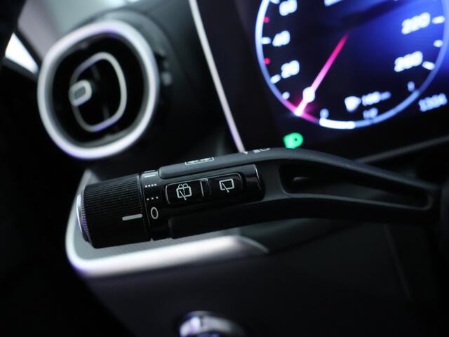 Mercedes-Benz GLC-KLASSE 400 e 4MATIC AMG Plug-In Hybride AMG | Night Pakket | Panorama Schuif-Kanteldak | Distronic | Parkeerpakket met achteruitcamera. Inclusief 24 maanden MB Certified garantie voor Europa.