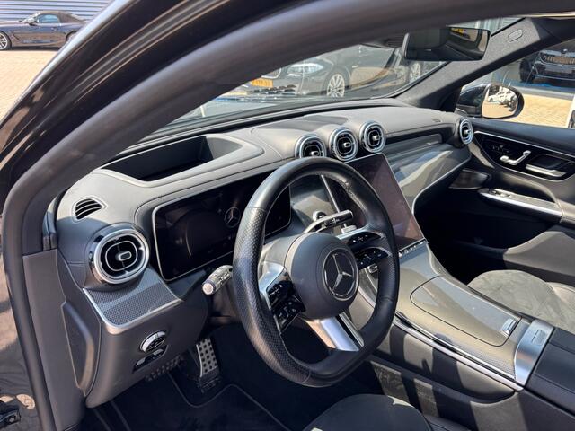 Mercedes-Benz GLC-KLASSE 300e AMG // Panorama dak // Trekhaak // Burmester // Headup // Memory Stoelen // Distronic // 360 Camera