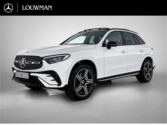 Mercedes-Benz GLC-KLASSE 300e 4MATIC Business Solution AMG | Advanced plus | Nightpakket | Trekhaak | Panoramaschuifdak | Treeplanken | Middenconsole metaalstructuur | 20 inch vijfspaaks lichtmetalen AMG-velgen |