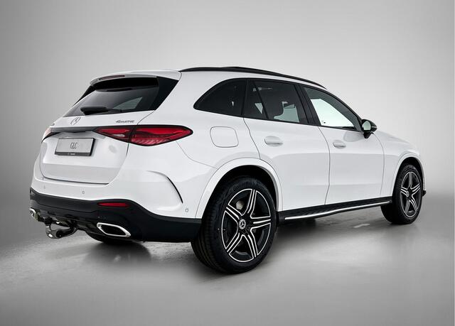 Mercedes-Benz GLC-KLASSE 300e 4MATIC Business Solution AMG | Advanced plus | Nightpakket | Trekhaak | Panoramaschuifdak | Treeplanken | Middenconsole metaalstructuur | 20 inch vijfspaaks lichtmetalen AMG-velgen |