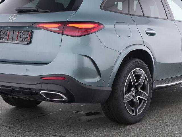 Mercedes-Benz GLC-KLASSE 300e 4MATIC AMG Line | Panoramadak | Trekhaak | Treeplanken | Digital LIGHT | Burmester 3D Sound