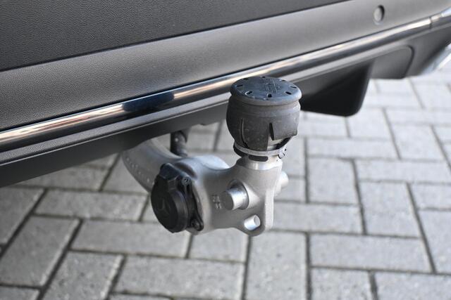 Mercedes-Benz GLC-KLASSE 300e 4MATIC Business Solution AMG | TREKHAAK | SCHUIF/KANTELDAK | 360 CAMERA | STOELVERWARMING | MEMORY | NAVI | APPLECARPLAY/ANDROIDAUTO | ALL-SEASONBANDEN | PDC | LMV