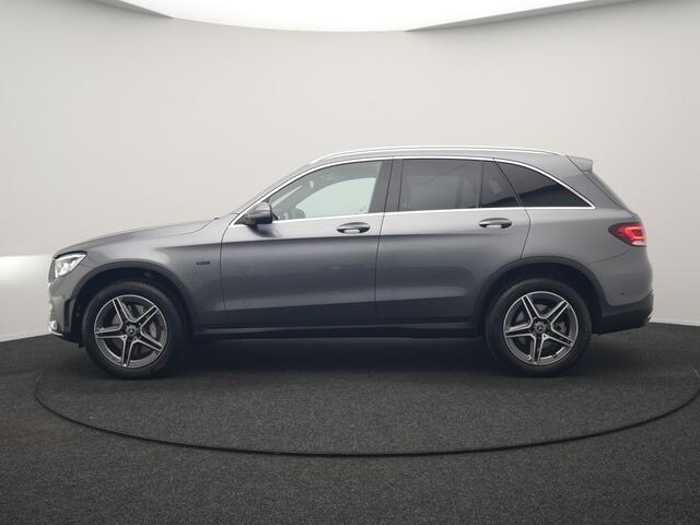Mercedes-Benz GLC-KLASSE 300e 4MATIC Business Solution AMG PHEV 313pk Dealer O.H. | Trekhaak Afn. | Adaptive Cruise | Head Up | 360 Camera | Multi Beam LED | Lederen Sportstoelen Memory & Massage | Sfeerverlichting | Stoelverwarming | Apple Carplay | Blis | Navigatie | DAB | Plug