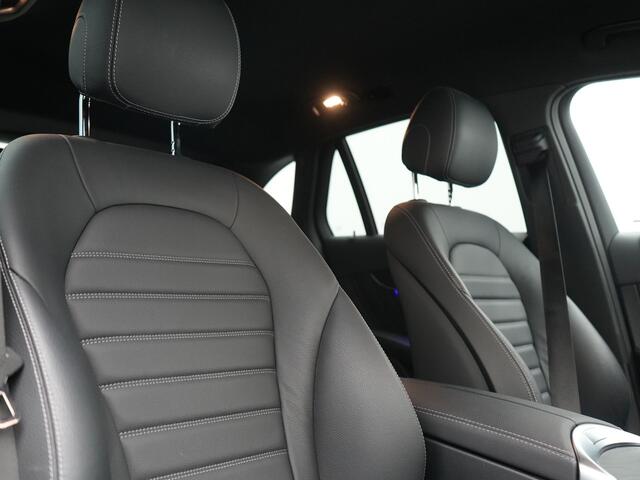 Mercedes-Benz GLC-KLASSE 300e 4MATIC Business Solution AMG PHEV 313pk Dealer O.H. | Trekhaak Afn. | Adaptive Cruise | Head Up | 360 Camera | Multi Beam LED | Lederen Sportstoelen Memory & Massage | Sfeerverlichting | Stoelverwarming | Apple Carplay | Blis | Navigatie | DAB | Plug