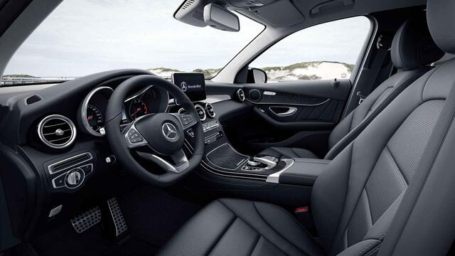 Mercedes-Benz GLC-KLASSE 250 4MATIC Premium Plus | Trekhaak | AMG | Getint glas |