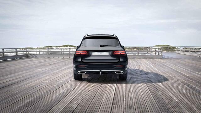Mercedes-Benz GLC-KLASSE 250 4MATIC Premium Plus | Trekhaak | AMG | Getint glas |