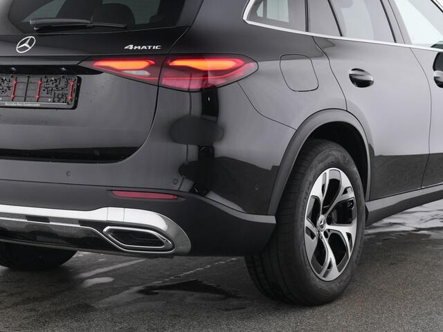 Mercedes-Benz GLC-KLASSE 300 e 4MATIC Plug-In Hybride Trekhaak | Lederen Bekleding | Zwarte Hemel | Parkeerpakket met achteruitcamera | Memory Voorstoelen. Inclusief 24 maanden Mercedes-Benz Certified garantie voor Europa.