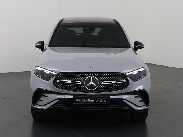 Mercedes-Benz GLC-KLASSE 300e 4MATIC Business Solution AMG | Night | Premium | Winter Pakket | Panoramaschuifdak | Trekhaak |