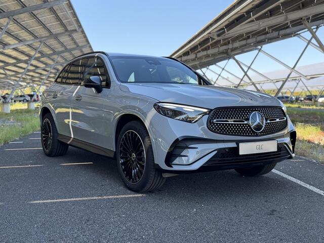 Mercedes-Benz GLC-KLASSE 300e 4MATIC Business Solution AMG | Night | Panoramadak | Premium | Burmester | Winter Pakket | Trekhaak |