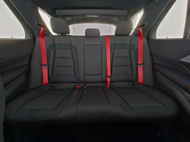 Mercedes-Benz GLE-KLASSE AMG 53 Hybrid 4MATIC+ Trekhaak | Panorama Schuif-Kanteldak | Burmester® | 21 Inch AMG Velgen | Distronic | Memory Voorstoelen | 360°-Camera. Inclusief 24 maanden MB Certified garantie voor Europa.