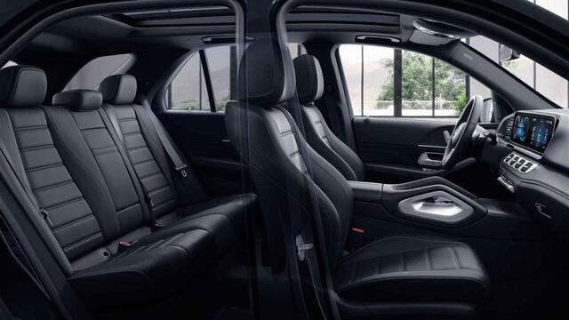 Mercedes-Benz GLE-KLASSE 350 e 4MATIC Premium Plus | AMG | Night | Trekhaak | Panoramadak | Treeplanken | Burmester | Memory | Stoelventilatie |