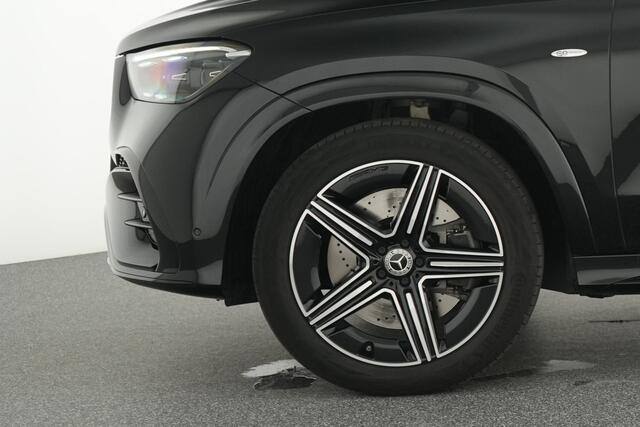 Mercedes-Benz GLE-KLASSE 400 AMG-Line // Luchtvering // Trekhaak 3.500kg // Distronic // Leder // Memory // Panoramadak // 360 Camera // Headup