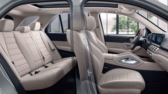 Mercedes-Benz GLE-KLASSE 350 de 4MATIC Premium Plus | AMG | Trekhaak | Panoramadak | Luchtvering | Burmester | Headup | Widescreen |