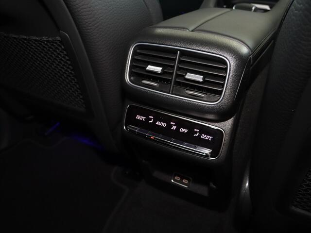 Mercedes-Benz GLE-KLASSE 400e 4MATIC Sport Edition Premium Plus | Night | Premium Plus | Panoramaschuifdak | AIRMATIC | Trekhaak | Burmester | Massagestoelen | 22 inch AMG Velgen | Winter pakket |