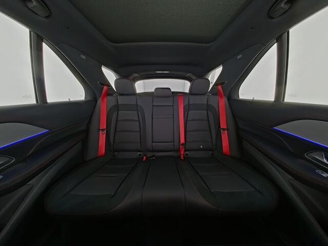 Mercedes-Benz GLE-KLASSE Mercedes-AMG 53 Hybrid 4MATIC+ | Premium | Trekhaak | Distronic | 22 Inch AMG Velgen | AC en DC Laden | Panorama Schuif-Kanteldak. Inclusief 24 maanden MB Certified garantie voor Europa.