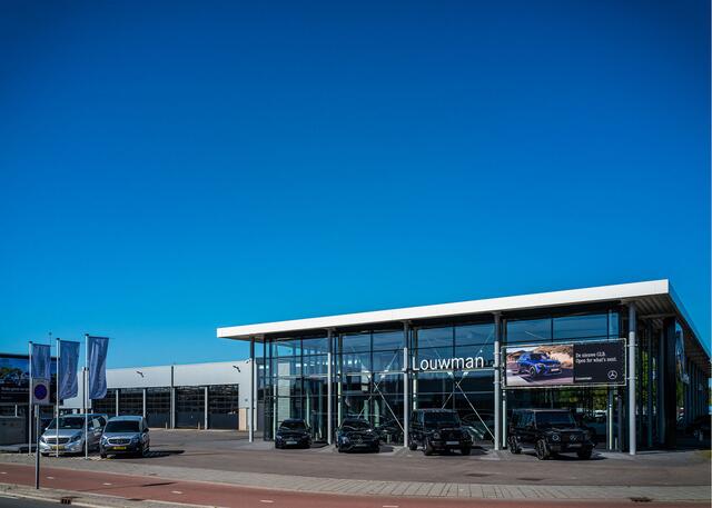 Mercedes-Benz GLE-KLASSE Mercedes-AMG 53 Hybrid 4MATIC+ Trekhaak | 22 AMG Velgen | Panorama Schuif-Kanteldak | Alarm Klasse 3 | Distronic | Lederen Bekleding. Inclusief 24 maanden MB Certified garantie voor Europa.