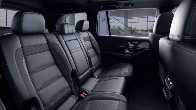 Mercedes-Benz GLS-KLASSE AMG 63 4MATIC+ Premium Plus | AMG Night | Panoramadak | 7-persoons | Burmester | Trekhaak | Treeplanken |