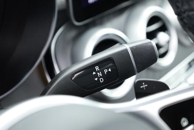 Mercedes-Benz Glc Coupé 300e 4MATIC Business Solution Luxury | Adapt. Cruise | Apple CarPlay & Android Auto | Pano | Trekhaak | Dodehoek | Stoelverw.