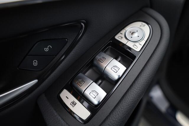 Mercedes-Benz Glc Coupé 300e 4MATIC Business Solution Luxury | Adapt. Cruise | Apple CarPlay & Android Auto | Pano | Trekhaak | Dodehoek | Stoelverw.