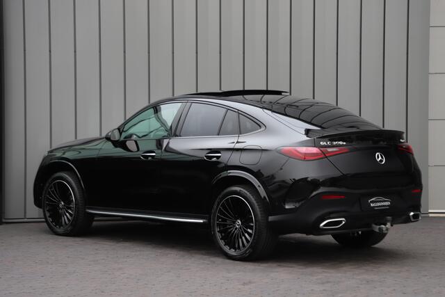Mercedes-Benz Glc Coupé 300e AMG 4-Matic | 313PK | Pano | Keyless-go | Sfeerverlichting | Digital-light | Leder | Distronic+ | Stuurwielverw. | 2025.