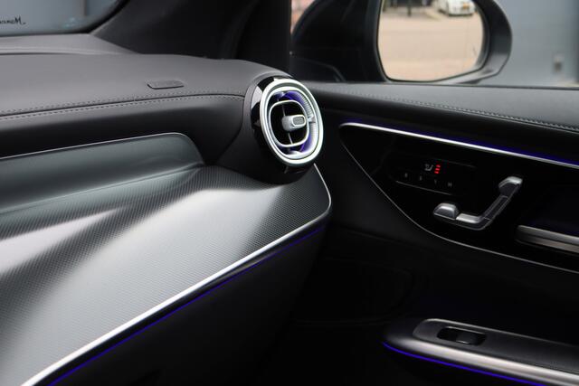 Mercedes-Benz Glc Coupé 300e 4MATIC AMG Line | Distronic | Panoramadak | Trekhaak | Digital Light | Verwarmd Stuurwiel | Dodehoekassistent | Leder | Surround Camera | Nightpakket |