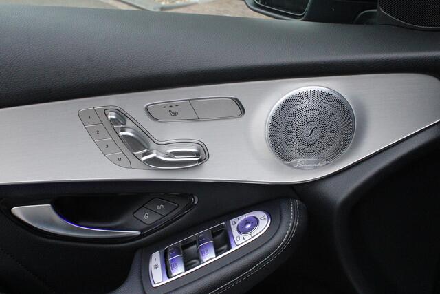 Mercedes-Benz Glc Coupé 300 4MATIC / Premium Plus / AMG / Panorama / NL-Auto / Vol Opties / NIEUWSTAAT .