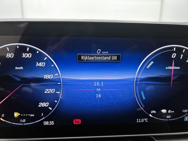 Mercedes-Benz Glc Coupé 300e 4MATIC Business Solution AMG | Advanced plus | Nightpakket | Panoramaschuifdak | Smartphone-integratie | Stoelverwarming | Sfeerverlichting | Sierdelen ruitlook zilvergrijs |