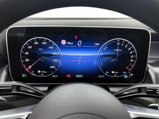 Mercedes-Benz Glc Coupé 300e 4MATIC Business Solution AMG | Advanced plus | Nightpakket | Treeplanken in aluminiumlook | Trekhaak | Panoramaschuifdak | DISTRONIC | AMG spoiler | Smartphone-integratie |