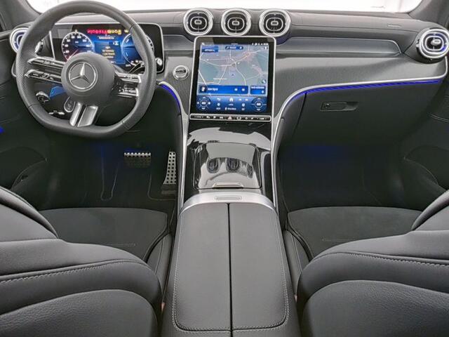 Mercedes-Benz Glc Coupé 300 e 4MATIC AMG Plug-In Hybride AMG Line | Night Pakket | Trekhaak | Panorama Schuif-Kanteldak | Stur en Stoelverwarming. Inclusief 24 maanden Mercedes-Benz Certified garantie voor Europa.