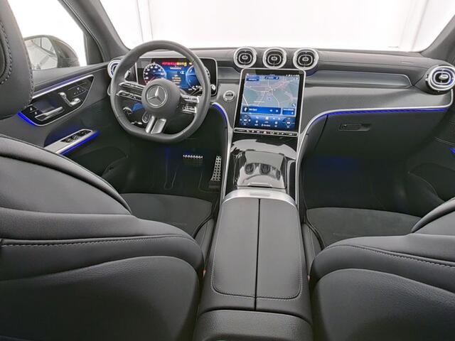 Mercedes-Benz Glc Coupé 300 e 4MATIC AMG Plug-In Hybride AMG Line | Night Pakket | Trekhaak | Panorama Schuif-Kanteldak | Stur en Stoelverwarming. Inclusief 24 maanden Mercedes-Benz Certified garantie voor Europa.