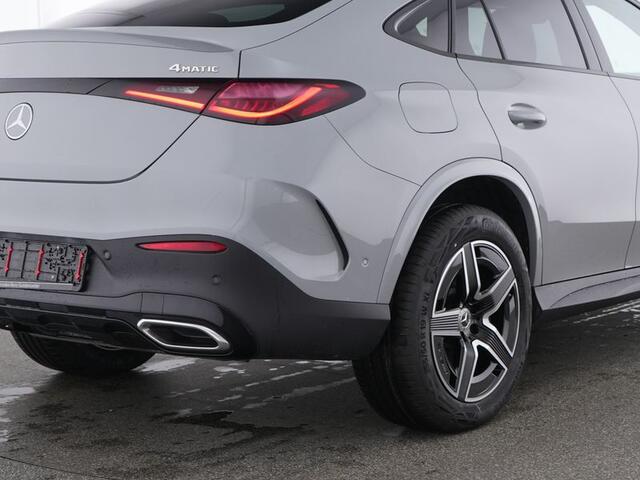 Mercedes-Benz Glc Coupé 300 e 4MATIC AMG Plug-In Hybride AMG Line | Night Pakket | Trekhaak | Panorama Schuif-Kanteldak | Stur en Stoelverwarming. Inclusief 24 maanden Mercedes-Benz Certified garantie voor Europa.