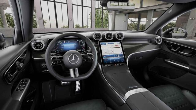 Mercedes-Benz Glc Coupé 300e 4MATIC Sport Edition | Panoramaschuifdak | Trekhaak | Nightpakket | AMG Premium | AMG spoiler |