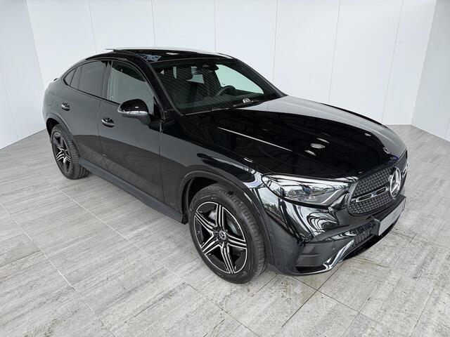 Mercedes-Benz Glc Coupé 300e 4MATIC Sport Edition | Panoramaschuifdak | Trekhaak | Nightpakket | AMG Premium | AMG spoiler |