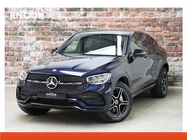 Mercedes-Benz Glc Coupé 300e 4MATIC AMG-Line Automaat / Burmester / Nightpakket / Rijassistentiepakket Plus / Sportonderstel / Stoelverwaming / Achteruitrijcamera / Elektrischverstelbare stoelen / LED / Navigatiesysteem / Leder