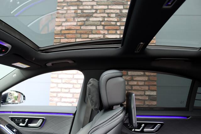 Mercedes-Benz S-KLASSE 500 4MATIC Lang AMG Line Aut9 | Achterasbesturing | Luchtvering | Chauffeurspakket | Zonweringspakket | Distronic+ | Entertainment Achter | Massage | Stoelventilatie | Digital Light | HUD | Verwarmd Stuurwiel |