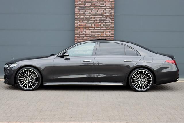 Mercedes-Benz S-KLASSE 580 e 4MATIC Lang AMG Line | Airmatic | Achterasbesturing | Chauffeurspakket | MBUX Tablet | Distronic+ | Memory | Stoelventilatie V+A | Burmester | Soft-Close | Digital Light | Vlakkenverwarming | HUD |