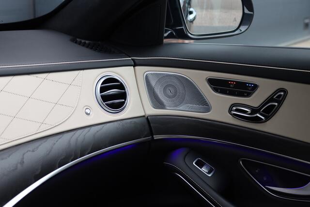 Mercedes-Benz S-KLASSE 560 4MATIC Lang AMG Line Premium+ | V8 | Distronic+ | Panoramadak | Memory | Burmester | Stoelventilatie | Soft-Close | HUD | Surround Camera | Keyless Go | Zonweringspakket |