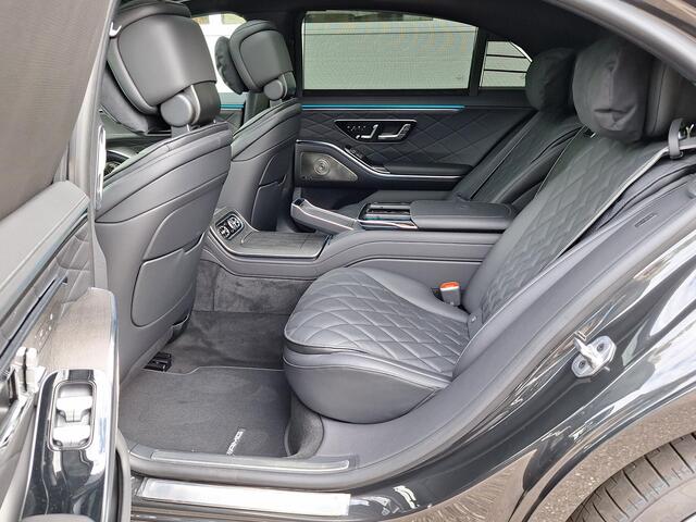 Mercedes-Benz S-KLASSE 580 e 4MATIC Lang AMG Line | Premium Plus | Panoramadak | Superscreen | Achterasbesturing | MBUX Entertainment Achterin | Burmester 3D | Zonneschermpakket | Memorystoelen Voor + Achter | Head-up Display | Sfeerverlichting | Apple & Android Carplay
